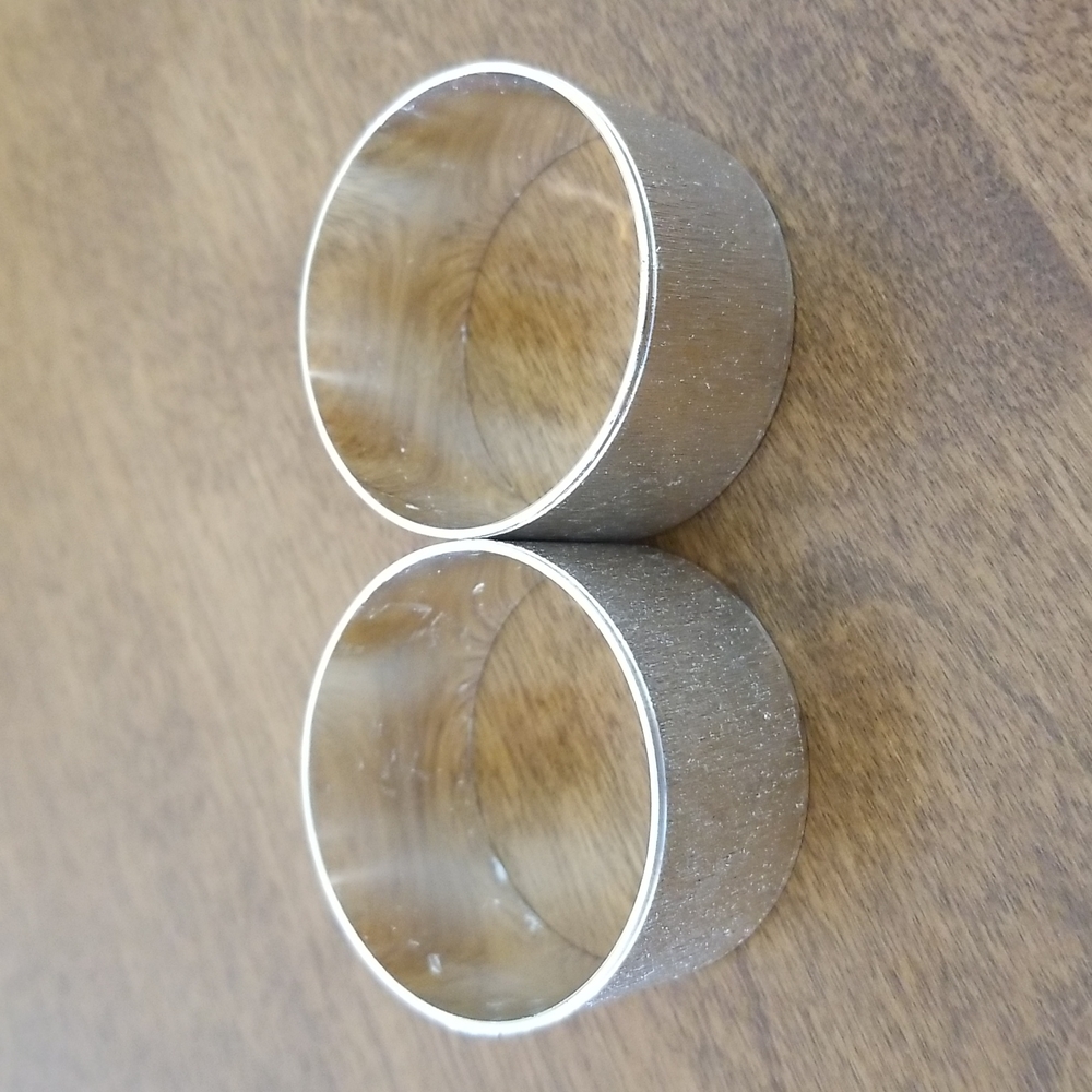 2 Silver Napkin Rings - Picture 3 of 4